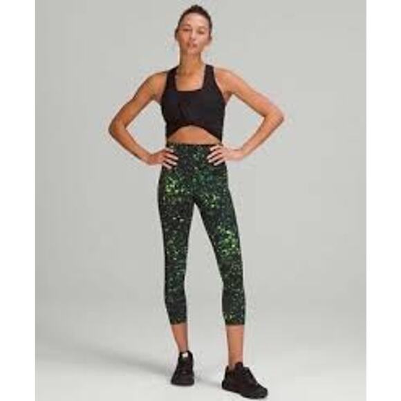 LULULEMON Sparks Fly HIgh Rise Leggings Size 6 ACTIVEWEAR ATHLEISURE YOGA - Picture 2 of 5